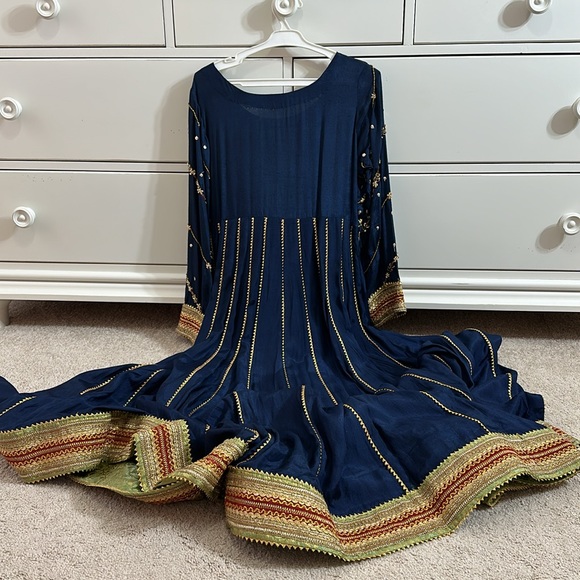 Pakistani zainab hassan floor length embroidered 3pcs outfit - Picture 9 of 11